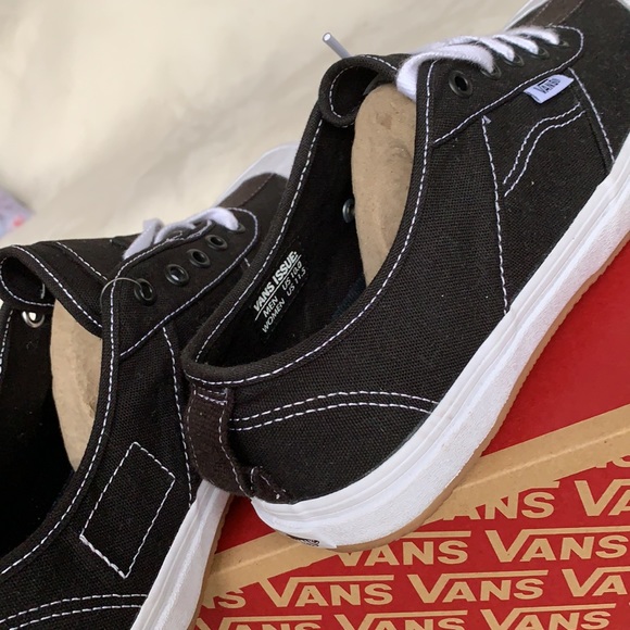 VANS EVADER STAPLE BLACK/TRUE WHITE WMNS - Picture 12 of 16